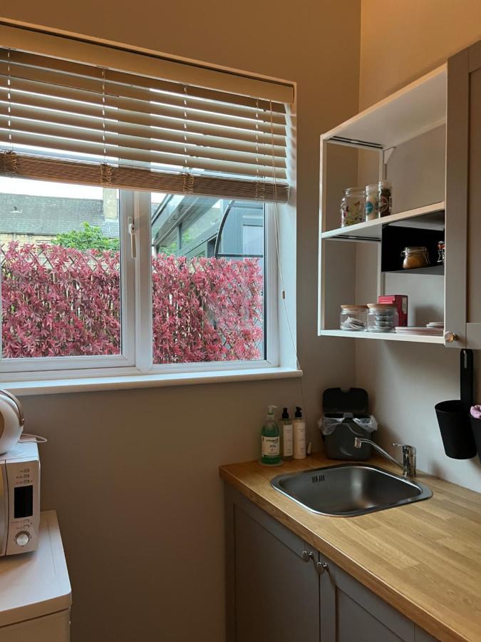 Hugo Mews Bright Studio Apartment برايْ المظهر الخارجي الصورة